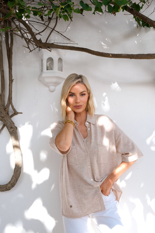 The Shirt in Lightweight Beige