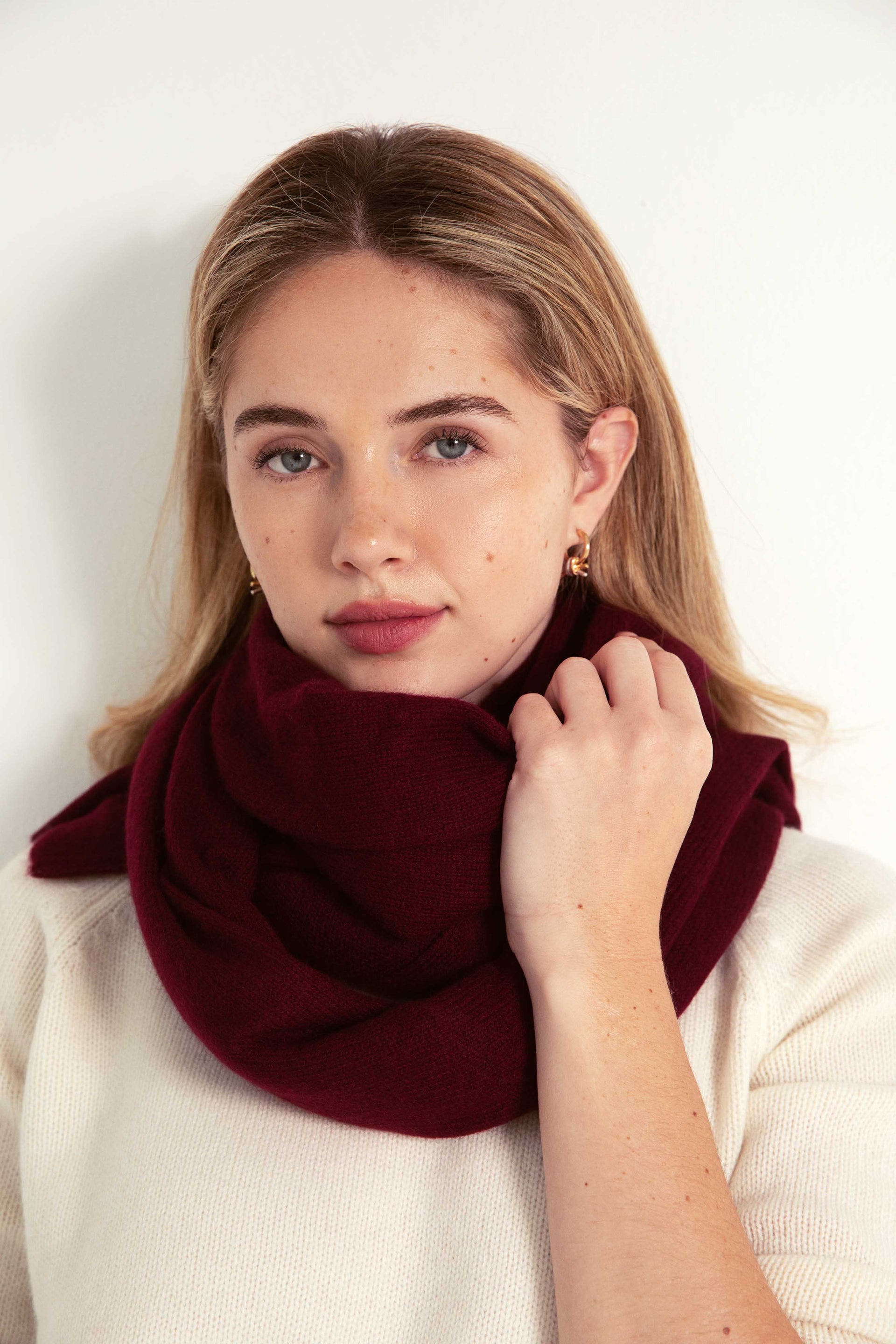 The Cashmere Travel Wrap in Endless Passion