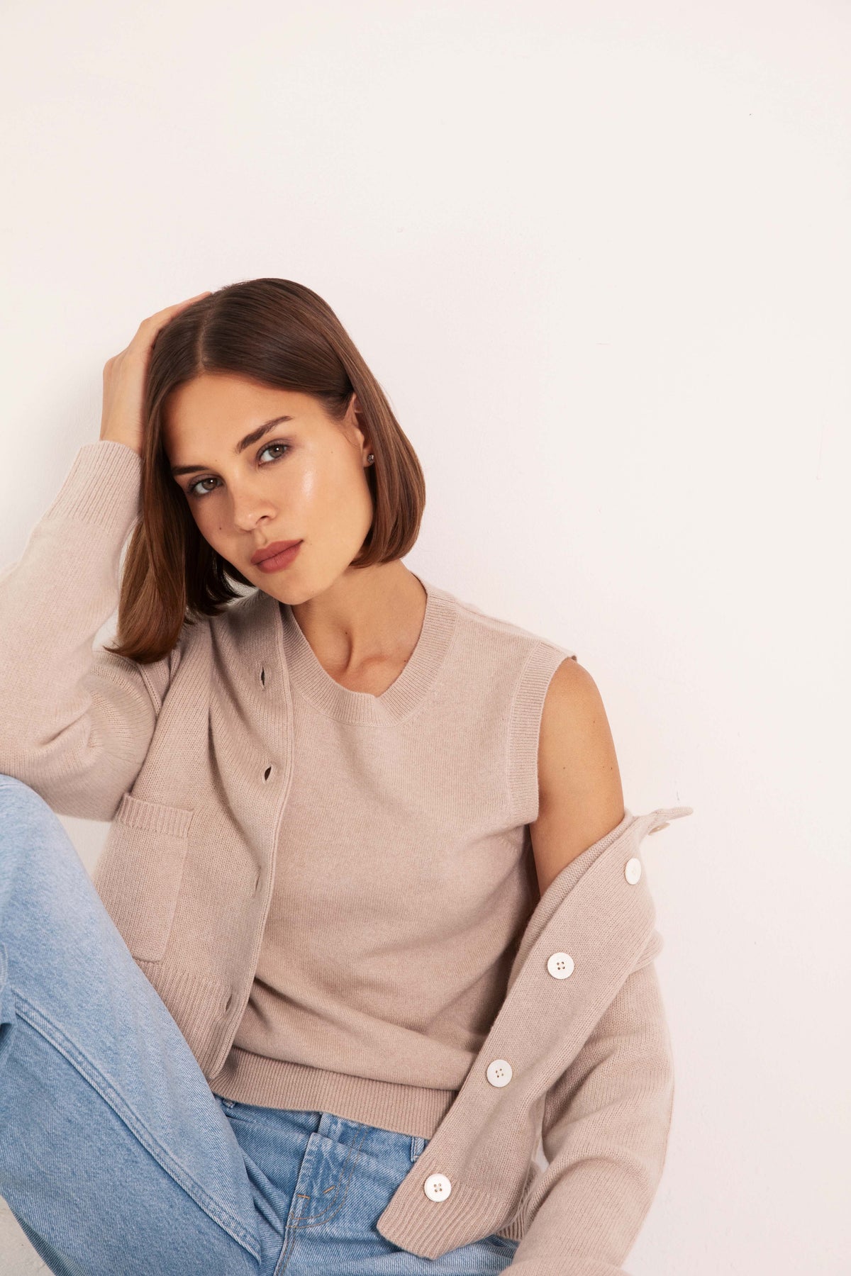 The Cashmere Pocket Cardigan in Latte