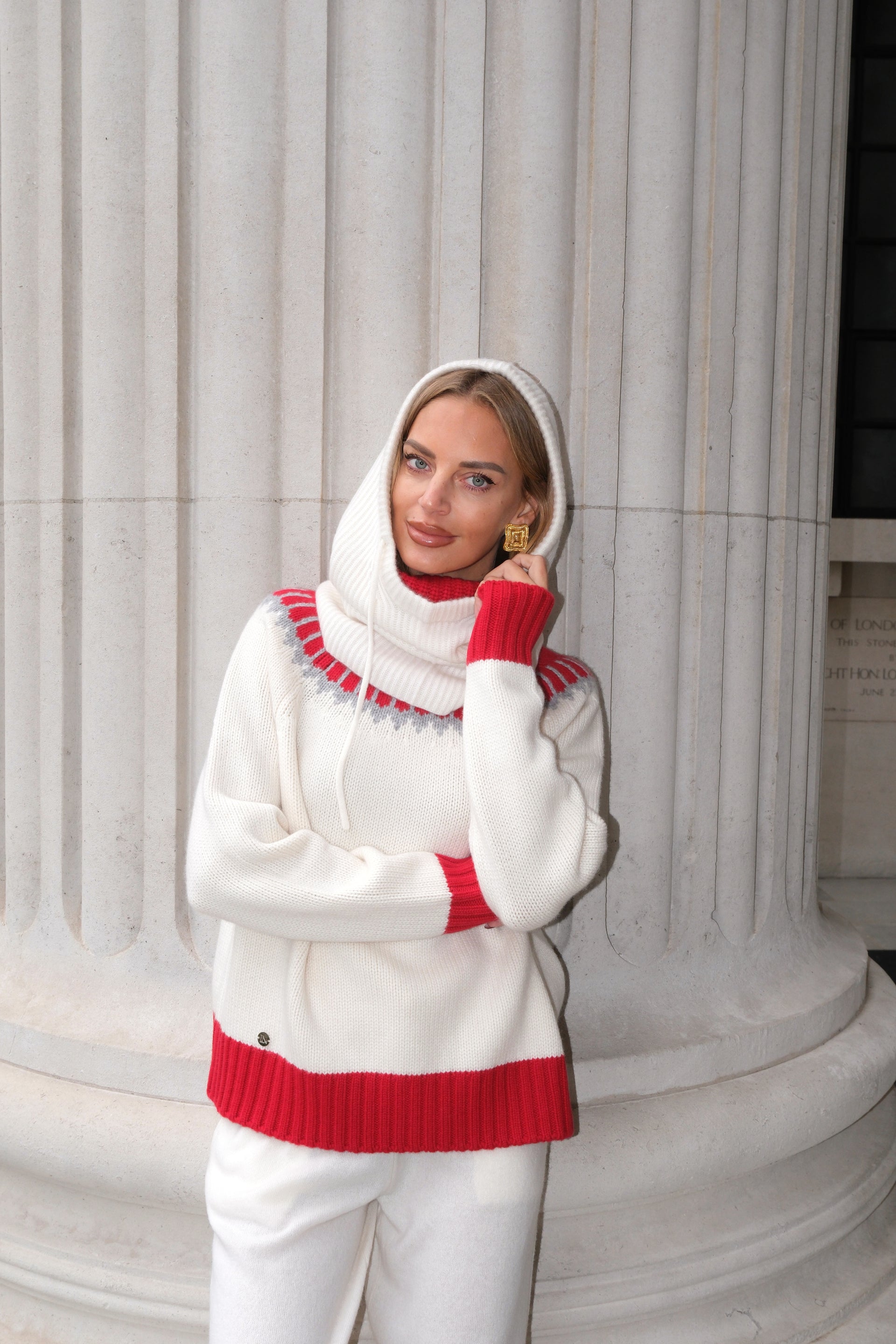 Cashmere Snood in Ivory