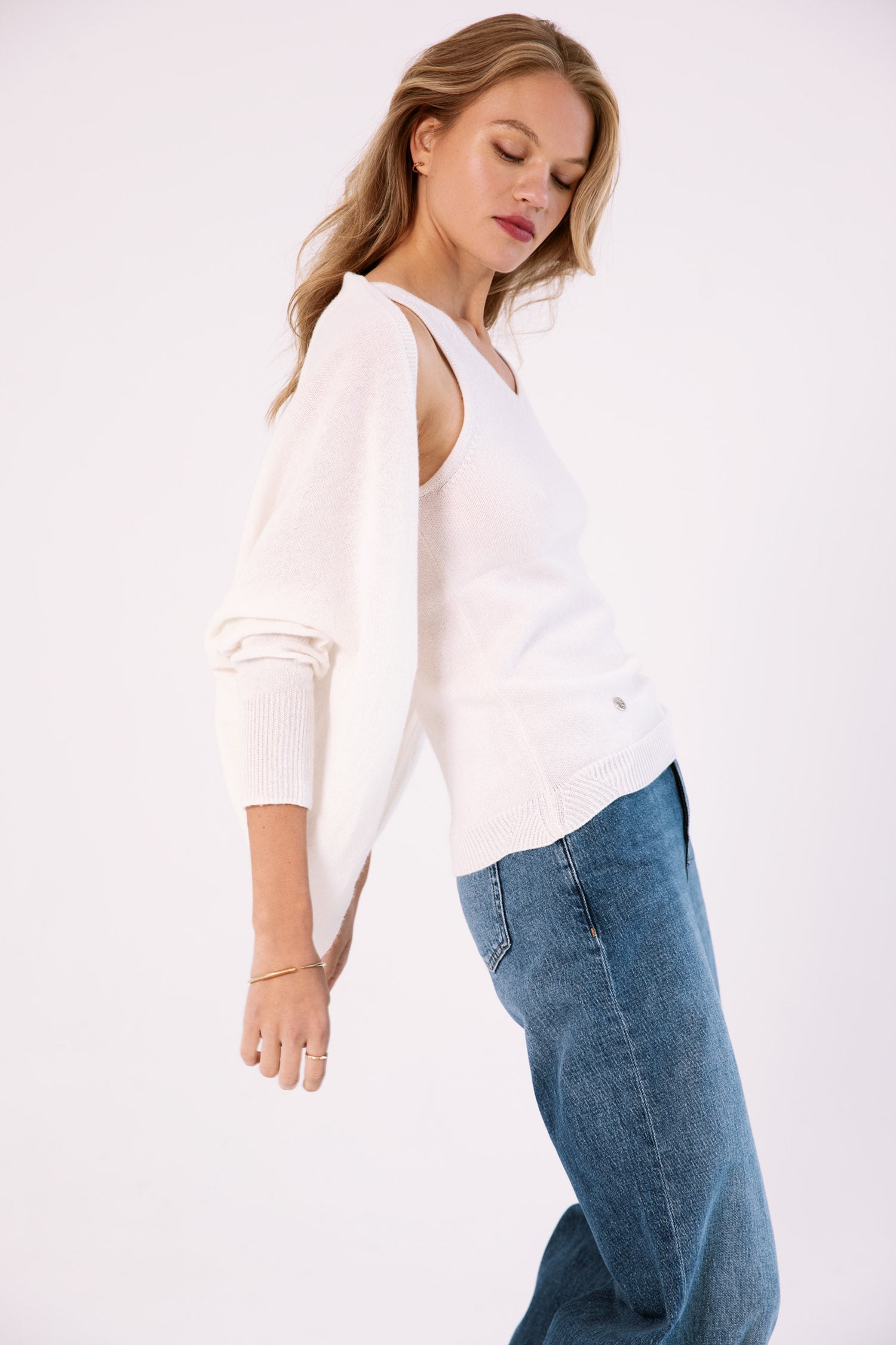 The Cashmere Shrug in Snow Peak