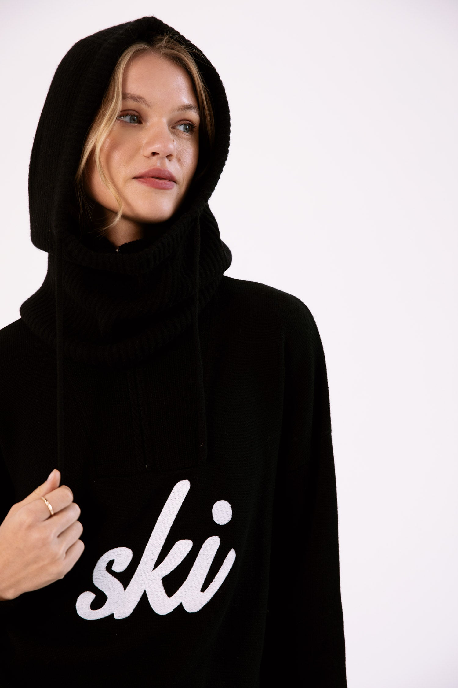 The SKI Half Zip in Black