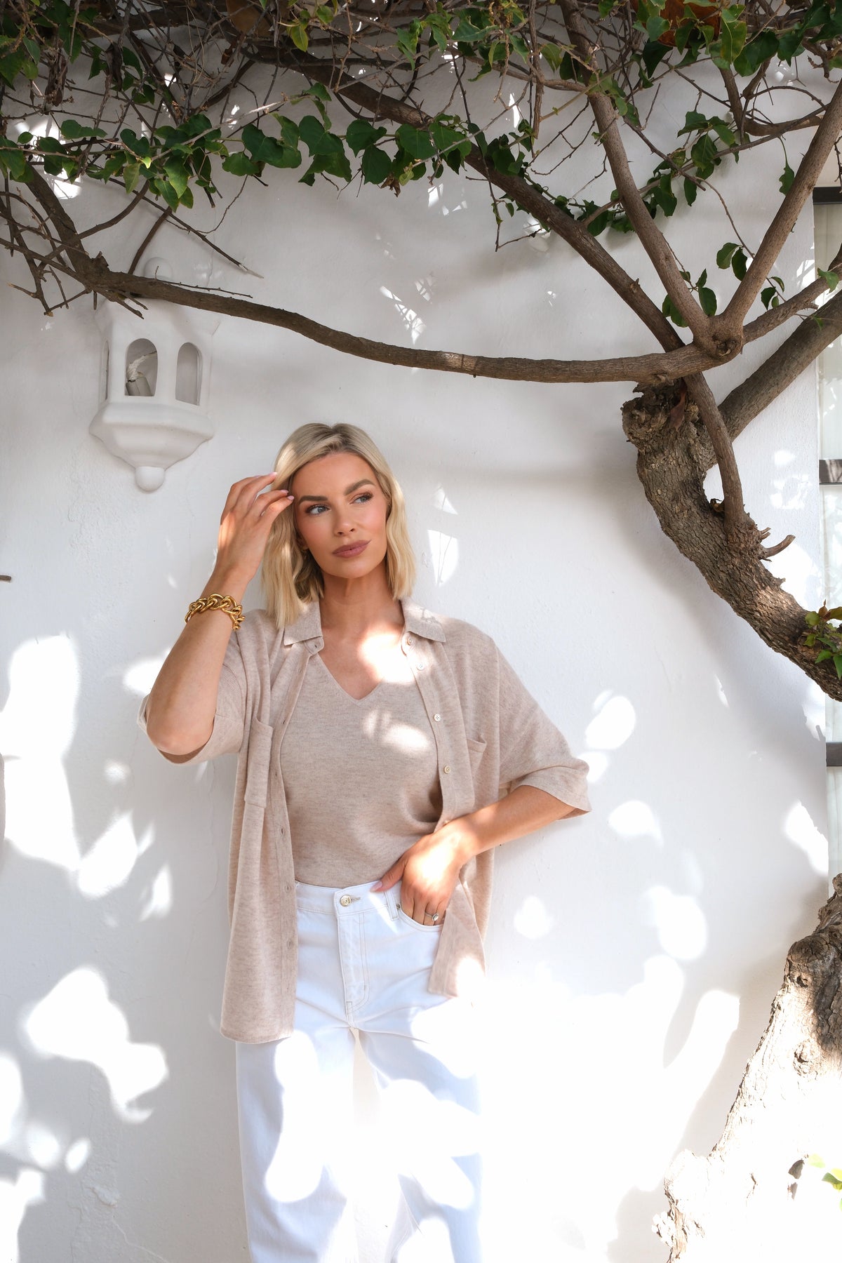 The Shirt in Lightweight Beige
