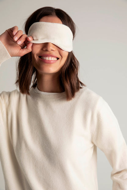The Cashmere Eye Mask in Snow Peak