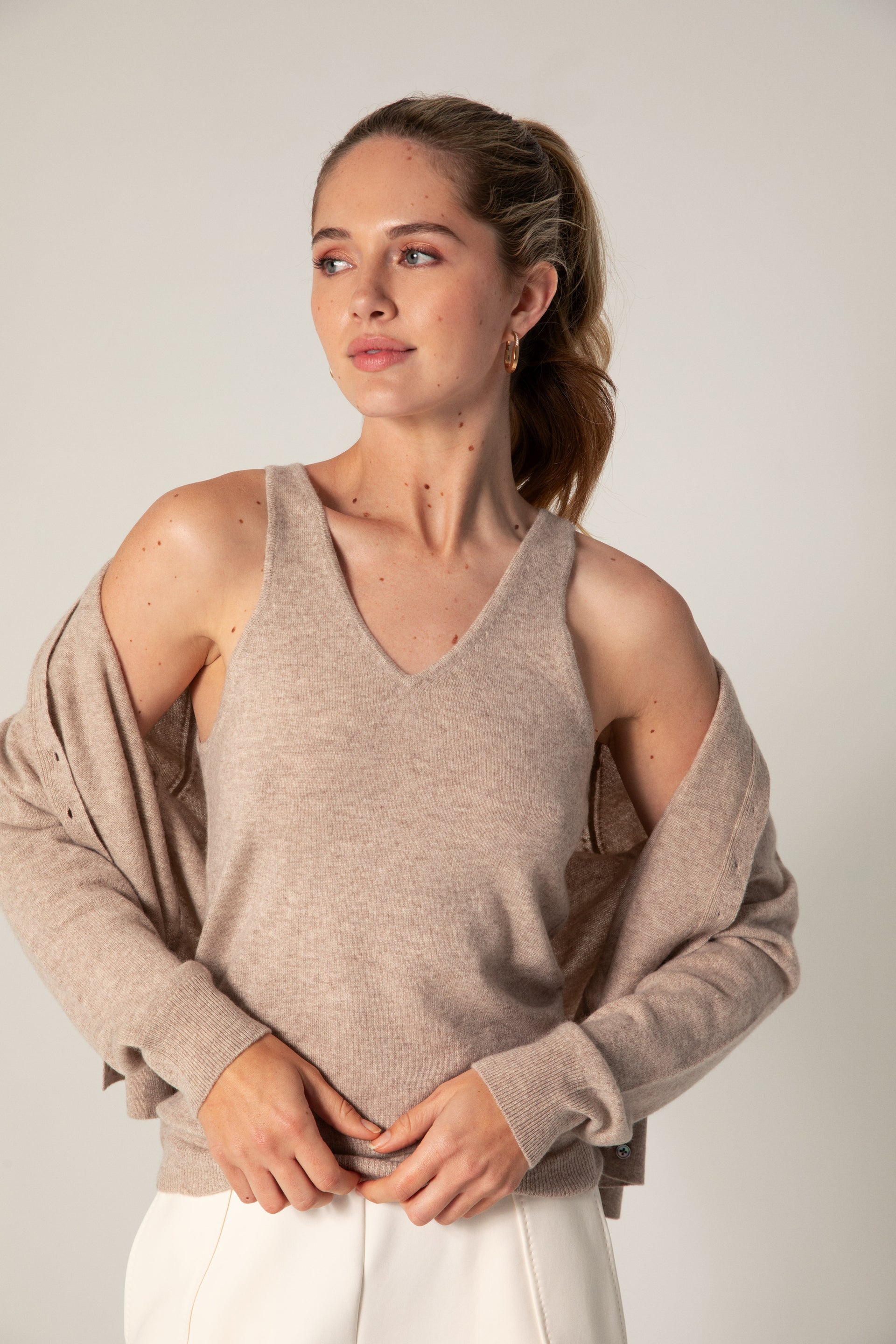 The Cashmere Tank in Light Beige