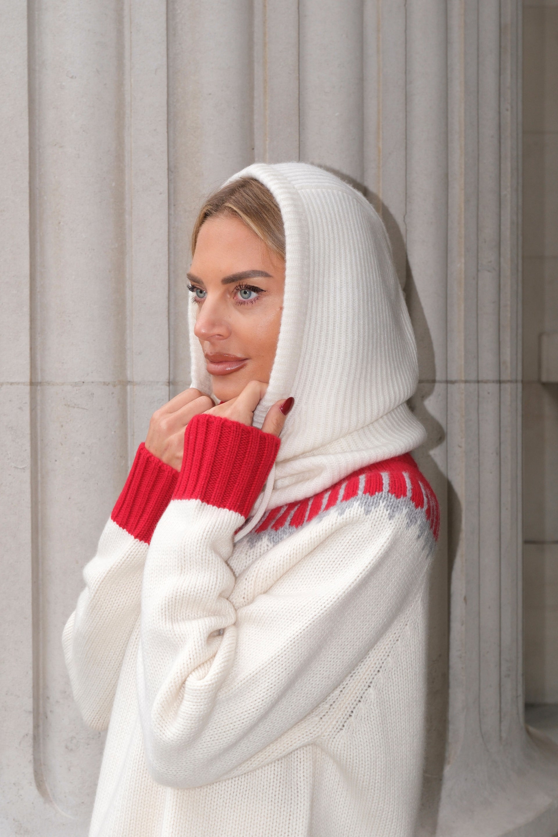 Cashmere Snood in Ivory