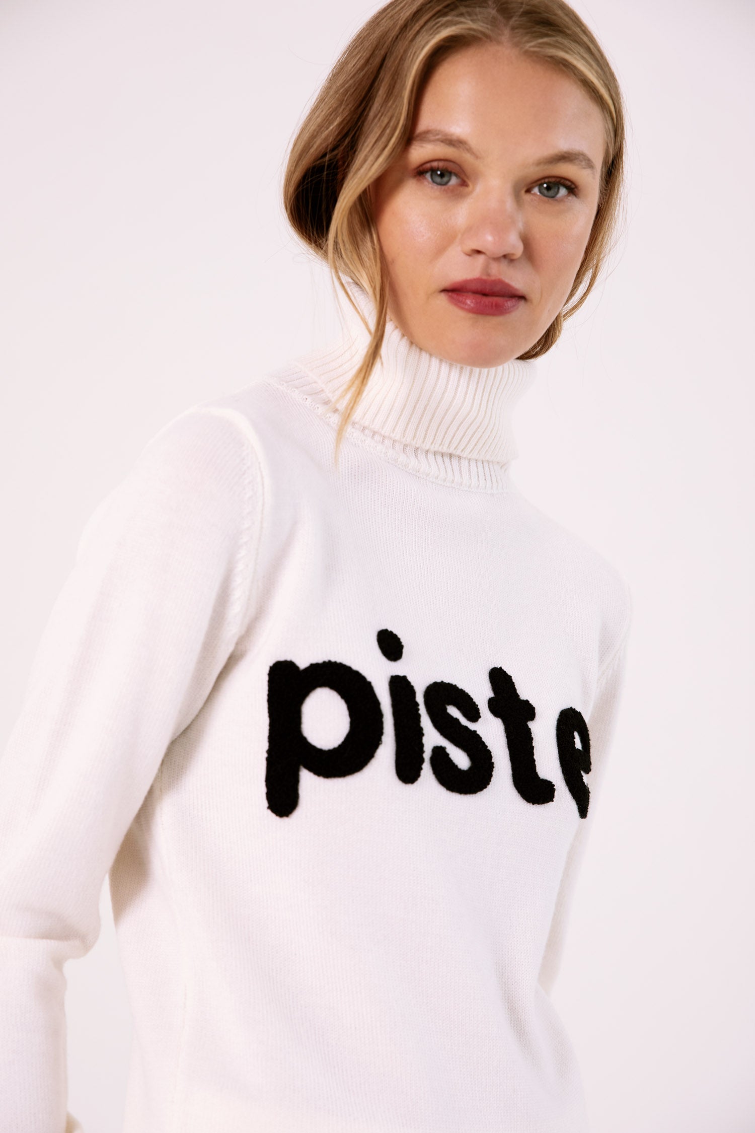 The PISTE Sweater in White