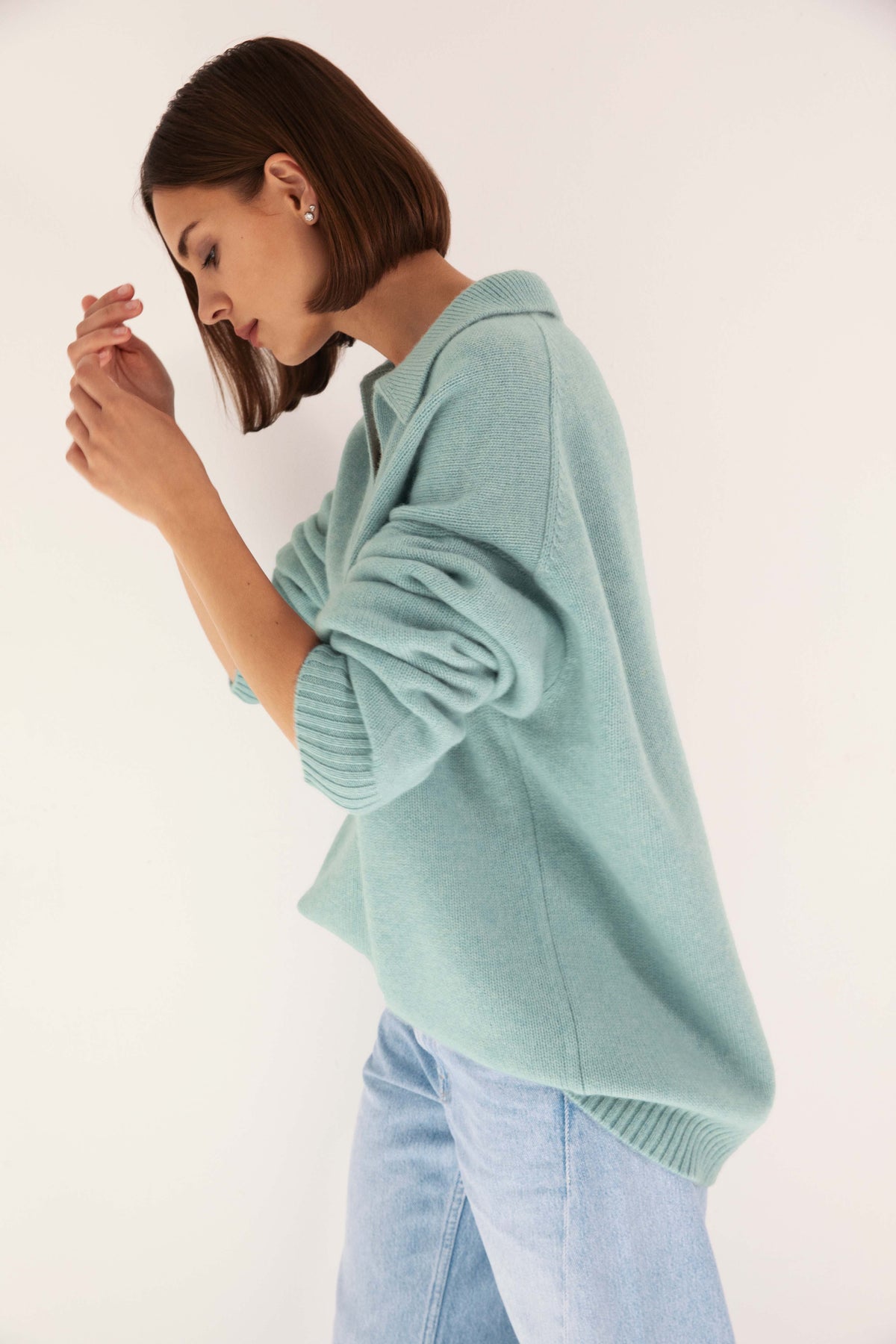 The Cashmere Collar Sweater in Green Lily