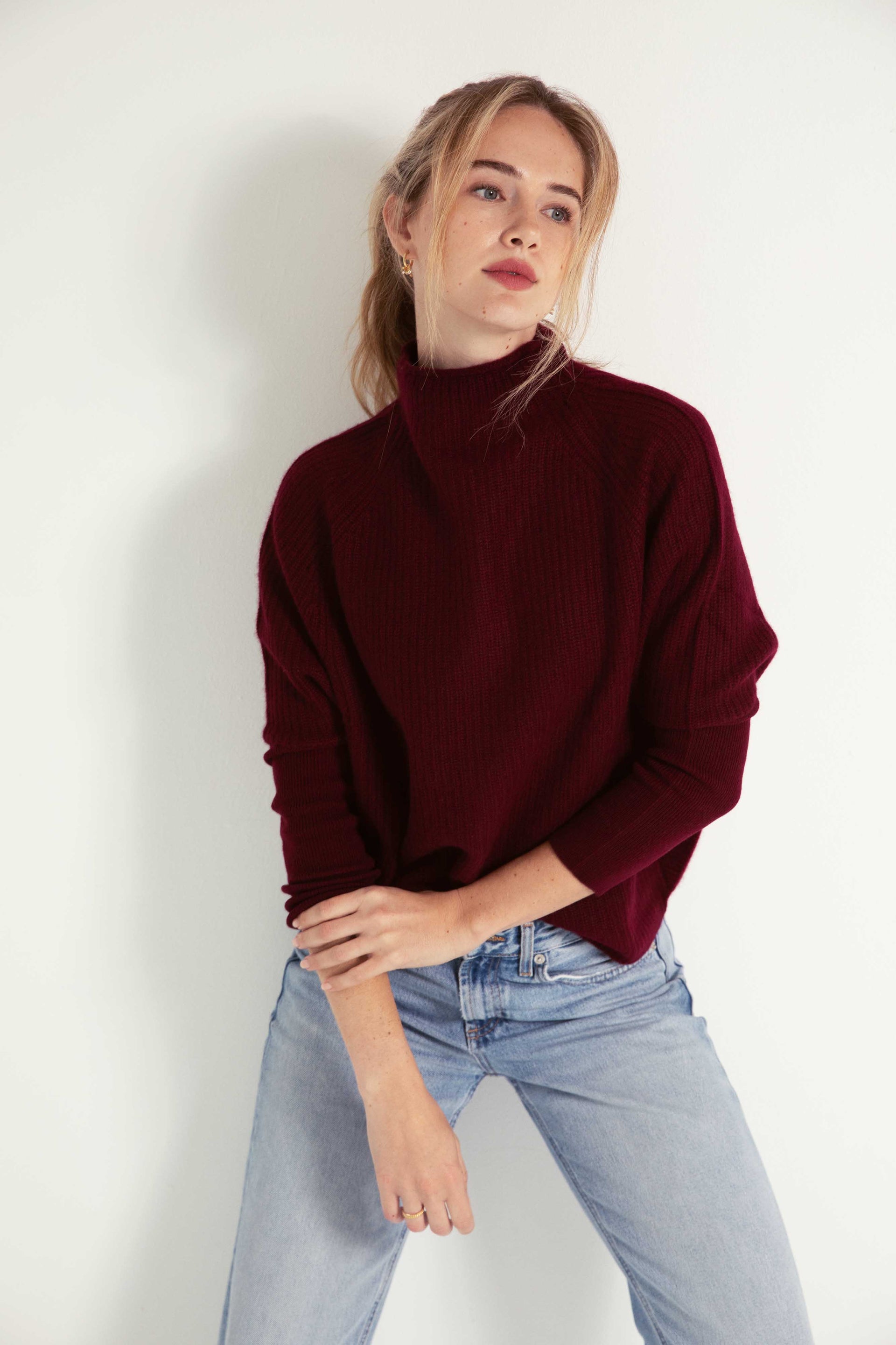 The Cashmere Slouchy Rib Turtleneck in Endless Passion
