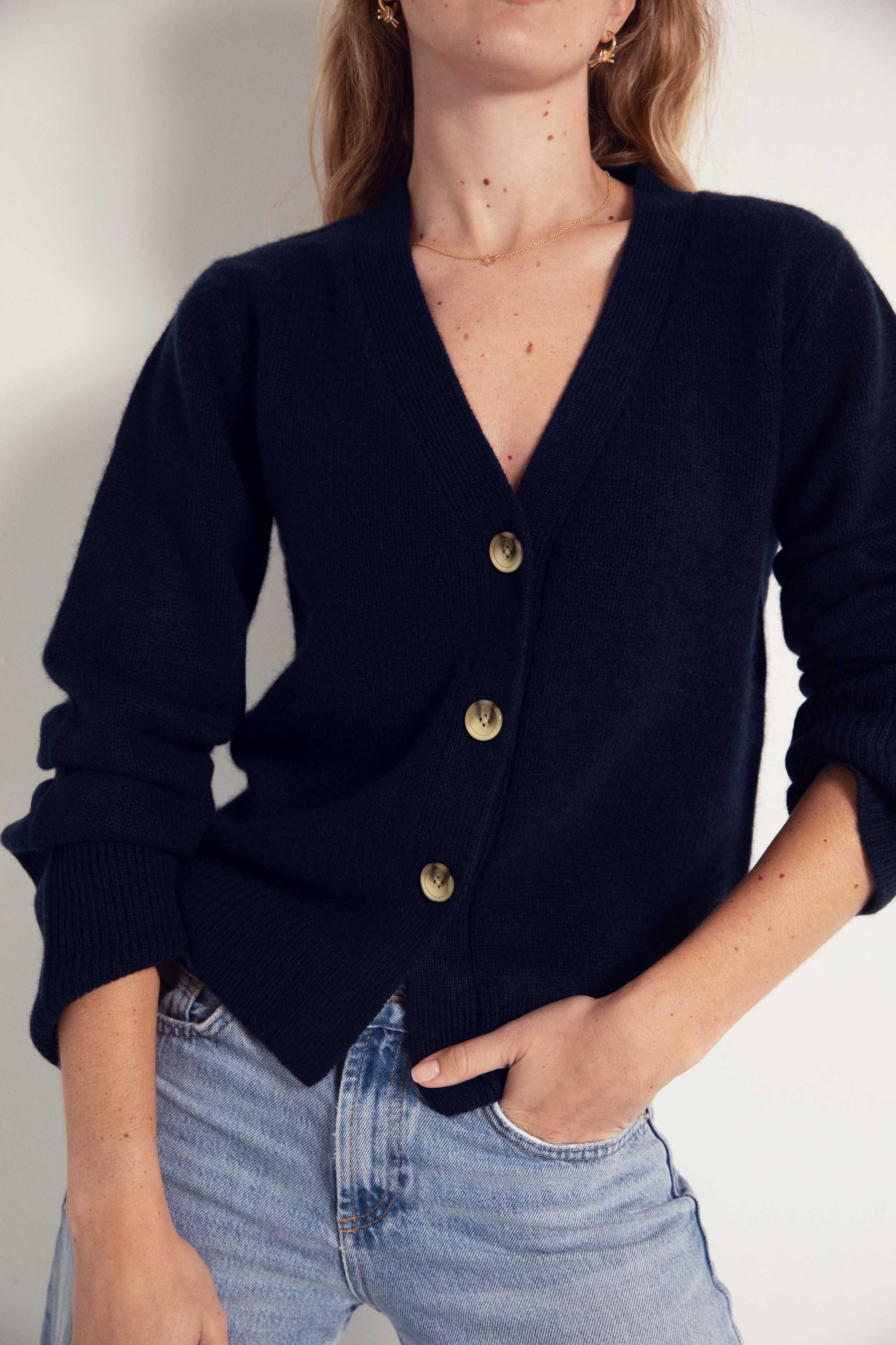 The Relaxed Cashmere Cardigan in Midnight Slate