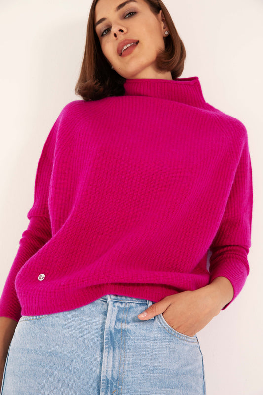 The Cashmere Slouchy Rib Turtleneck in Boysenberry