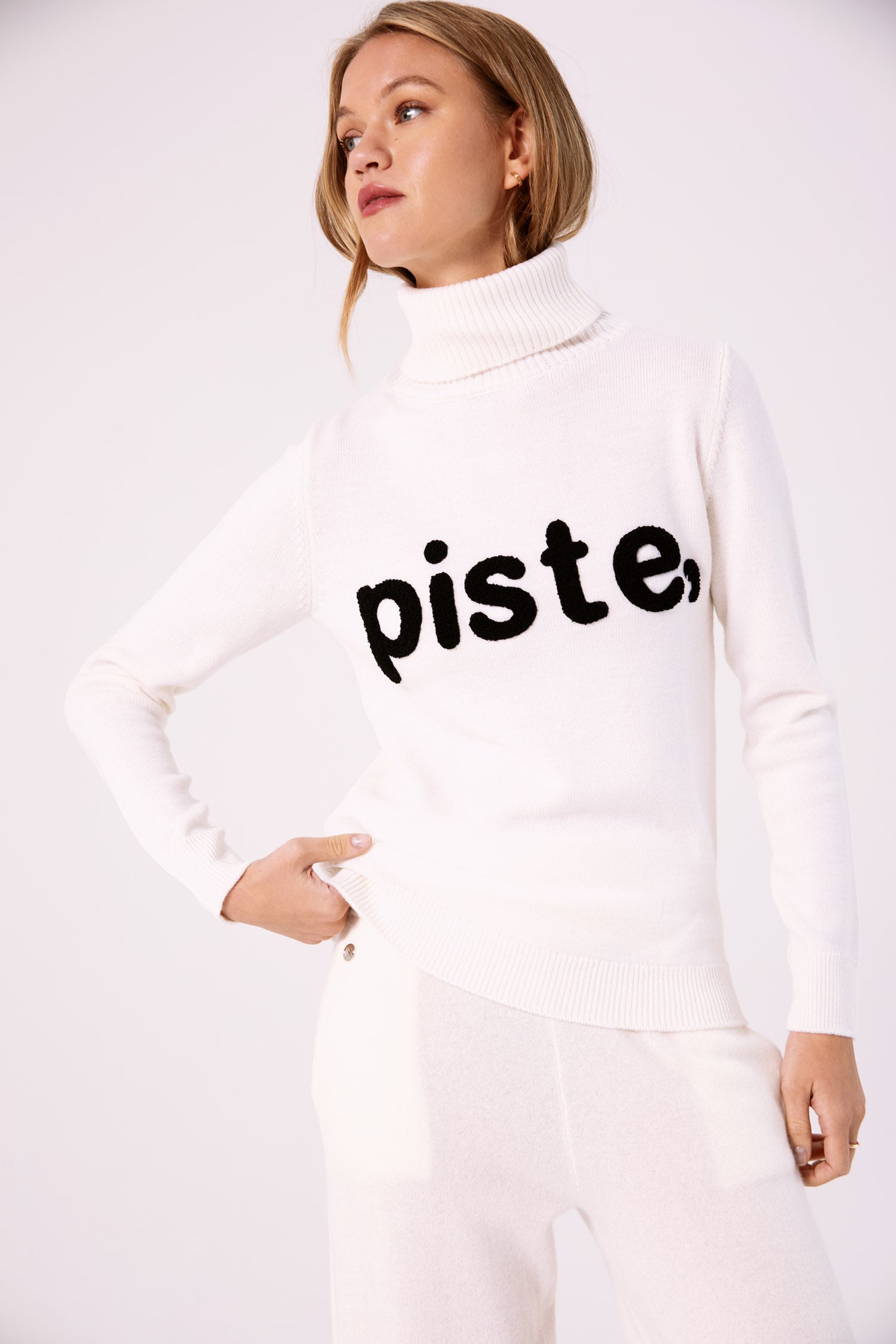 The PISTE Sweater in White