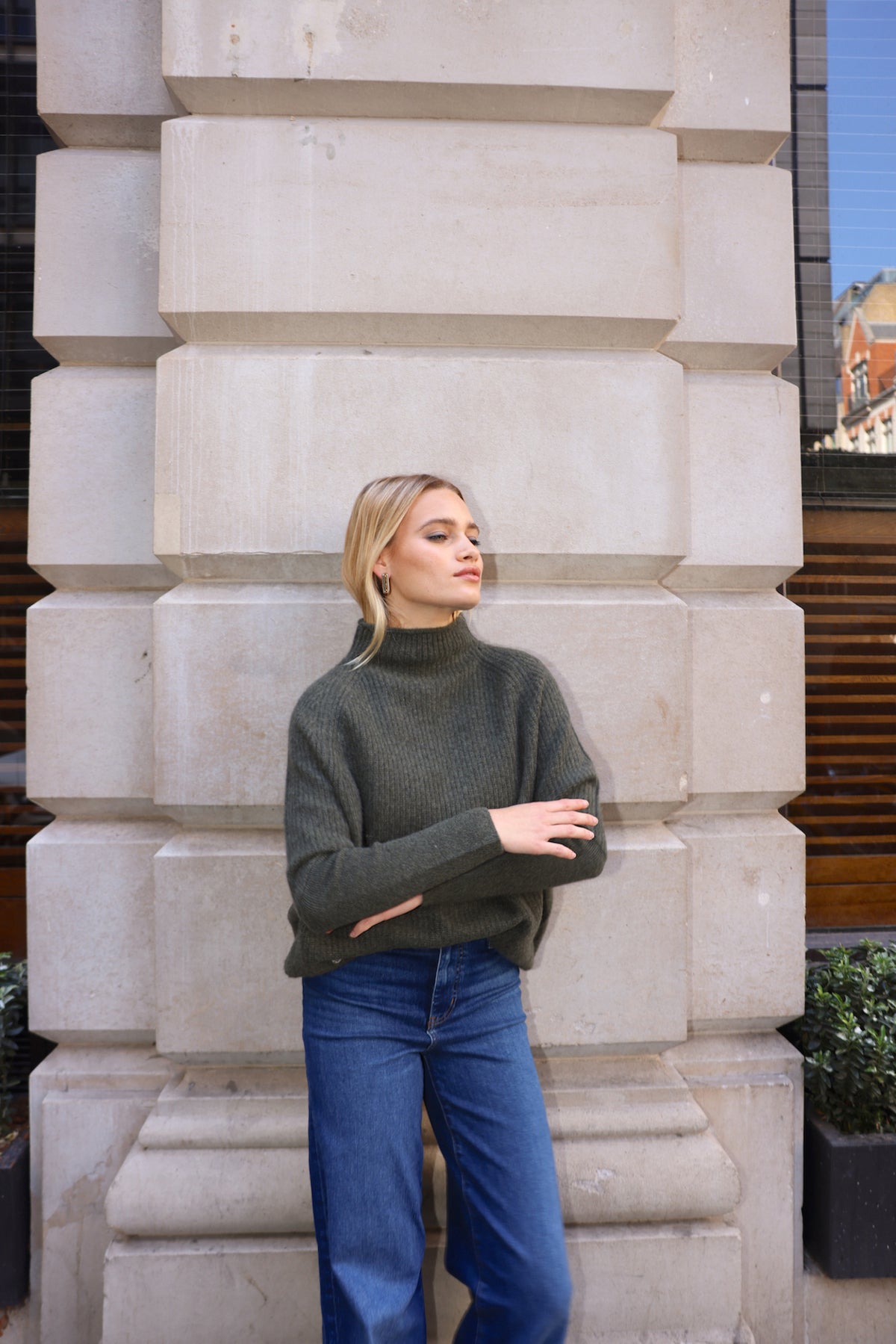 The Cashmere Slouchy Rib Turtleneck in Algae