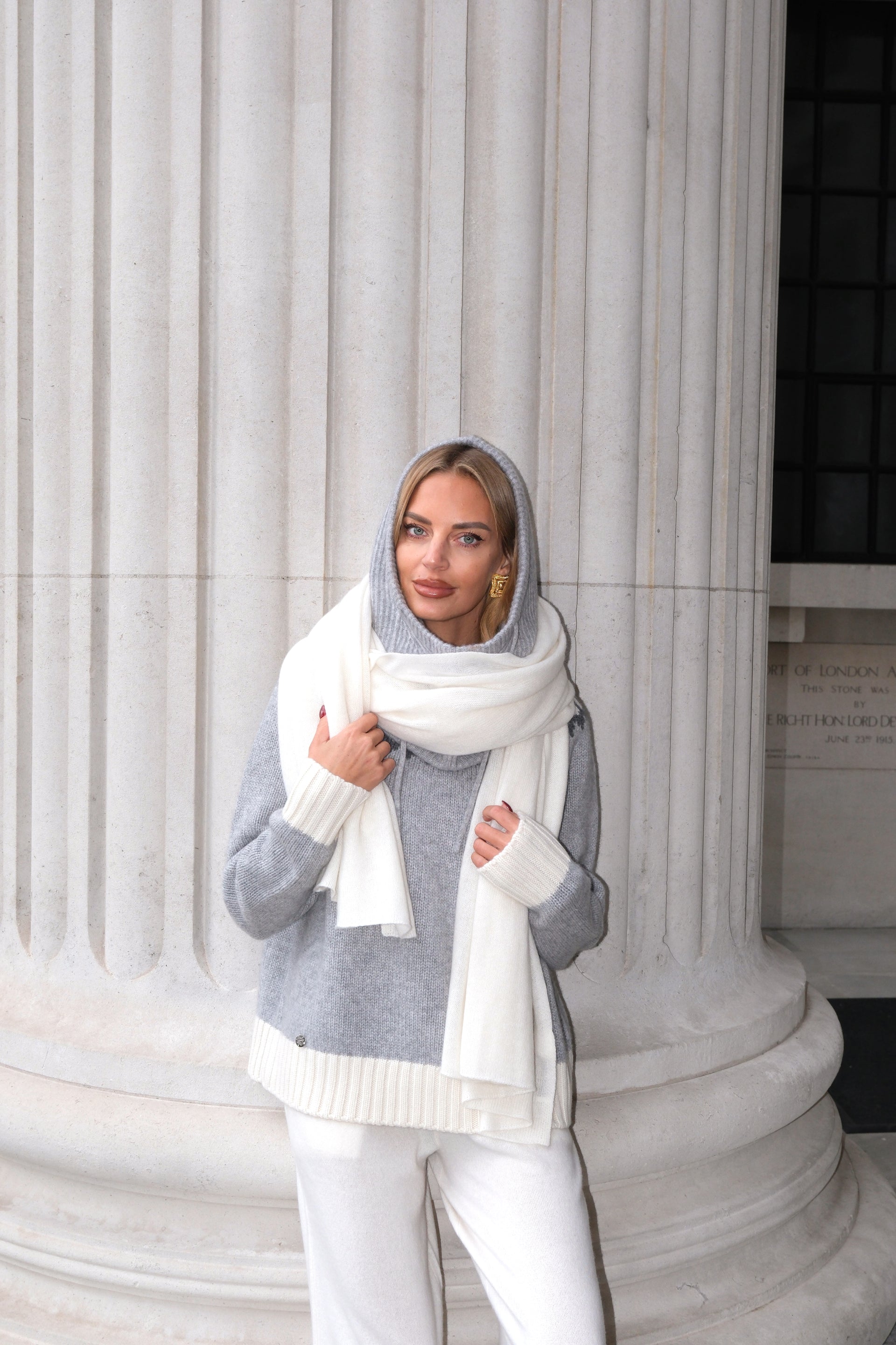Oversized Cashmere Wrap in Ivory