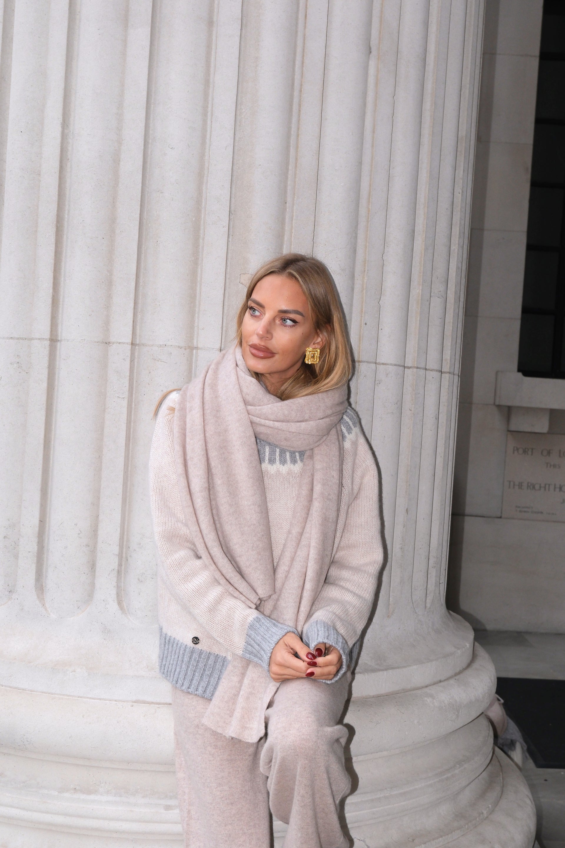 Oversized Cashmere Wrap in Biscotti