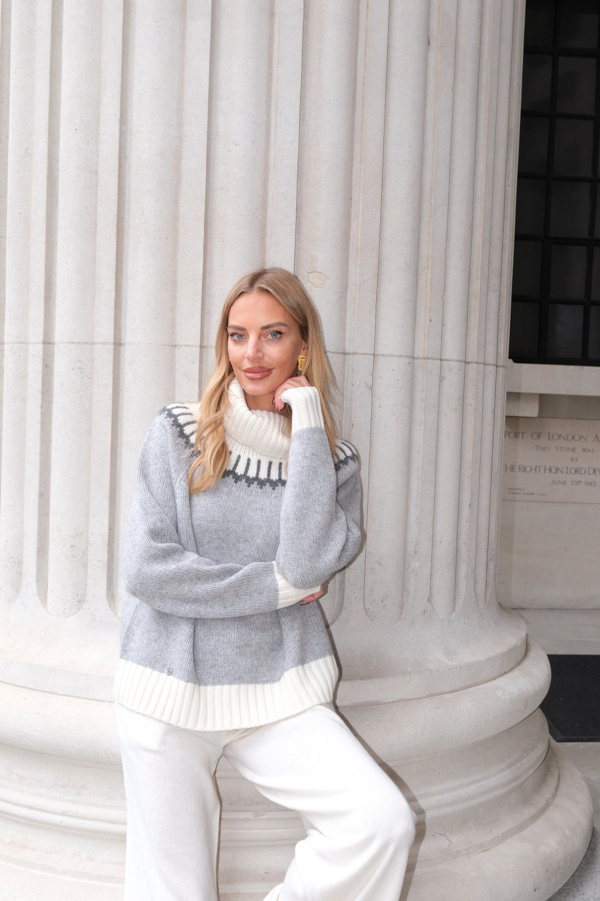 The Cashmere Loungers in Ivory